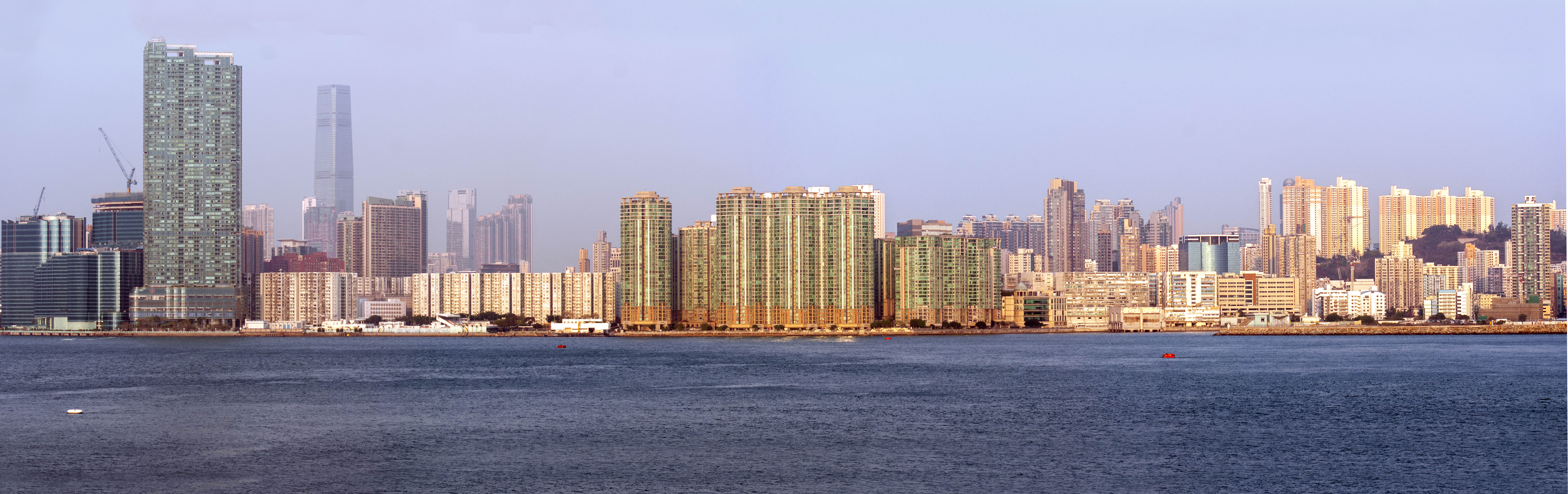 Hong Kong, steaming along towards the harbour